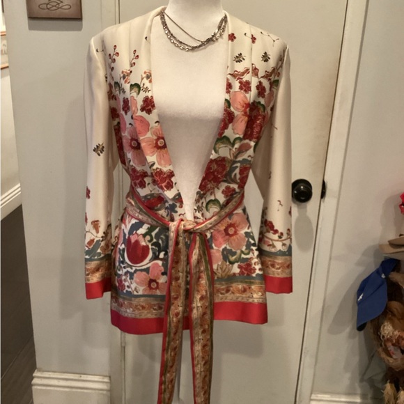 Zara Jackets & Blazers - Zara Cream Floral Belted Blazer with Coral Trim
